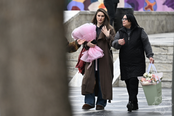 Gül kimi ətirli, çiçək kimi təravətli
